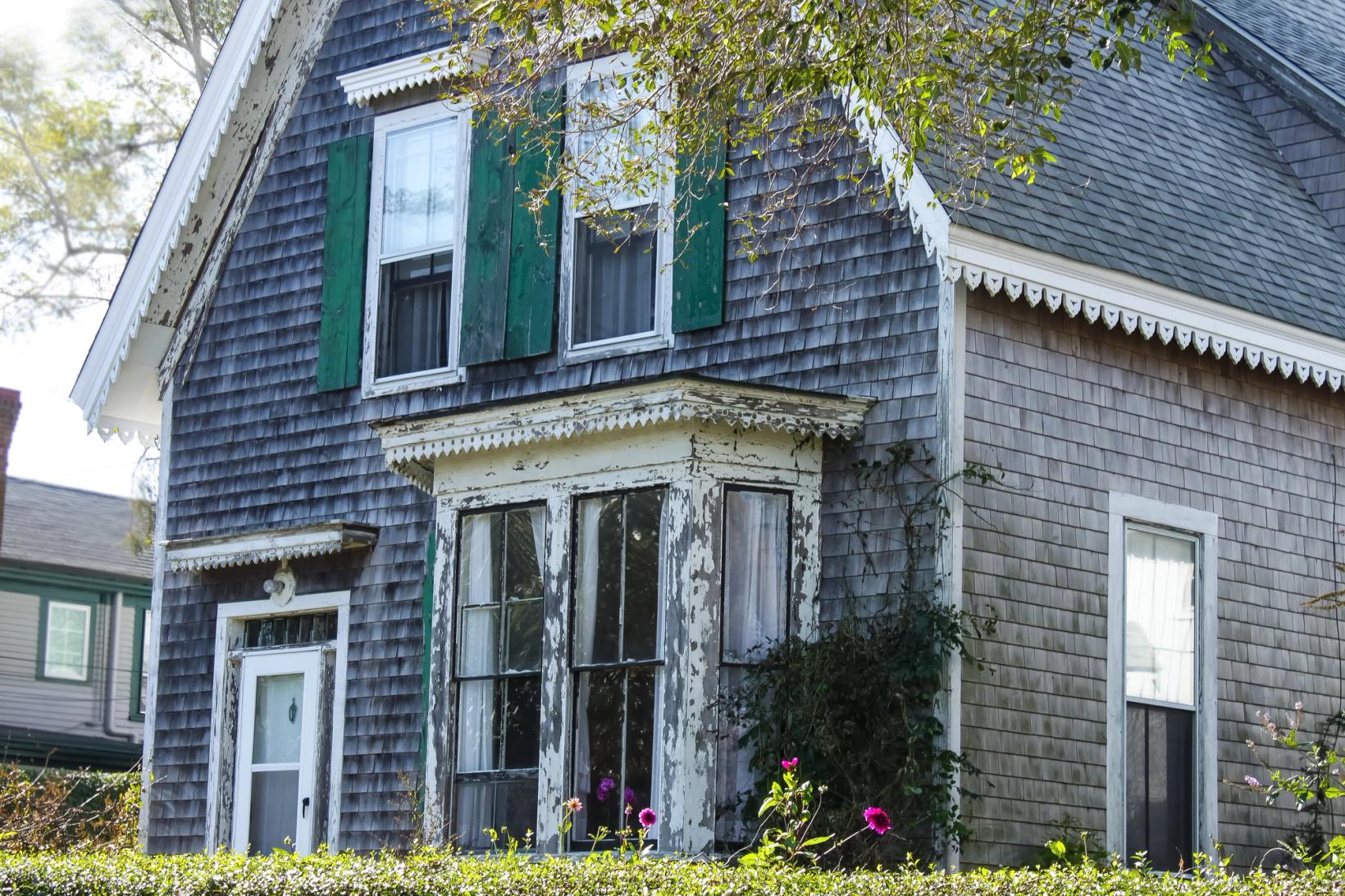 The Secret to successfully identifying and buying distressed residential homes